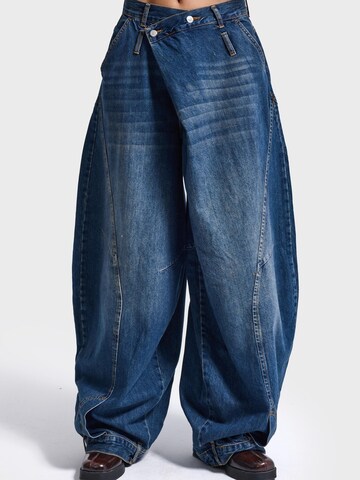 IT'S BASIC - Ropa ancha Vaquero 'CROSS BAGGY BALLOON MID RISE JEANS' en azul