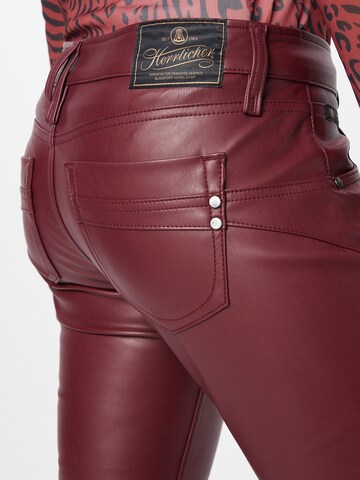 Coupe slim Pantalon Herrlicher en rouge