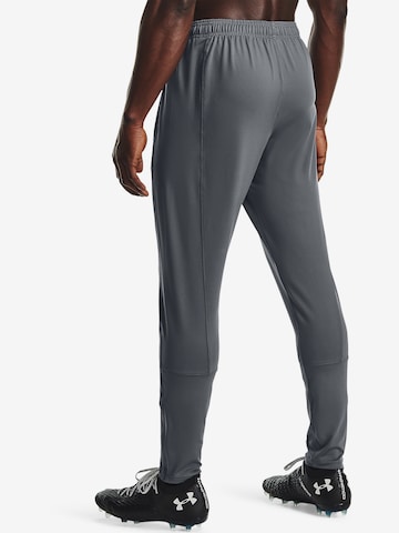 Slimfit Pantaloni sportivi 'Challenger' di UNDER ARMOUR in grigio