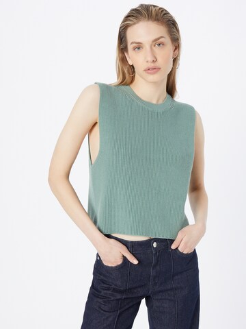 DRYKORN Sweater 'BERULA' in Green: front