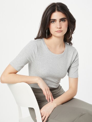 GAP T-Shirt in Grau