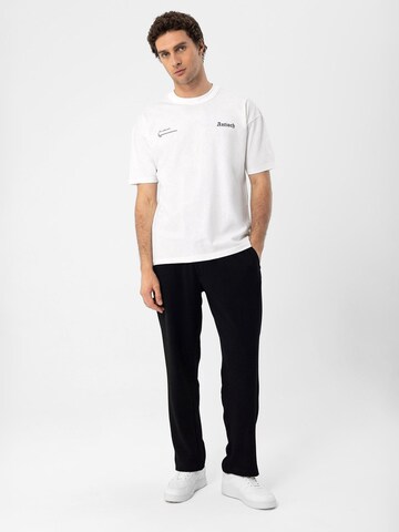 Antioch T-shirt i vit