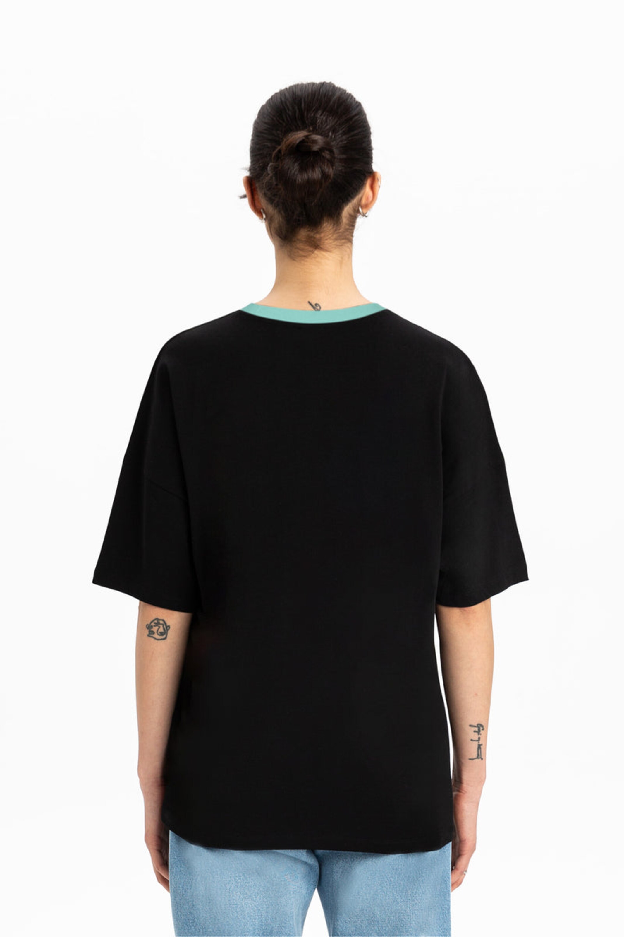 UNIQVIBE Shirt in Zwart