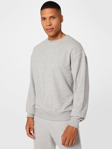 NU-IN Sweatshirt in Grey: front