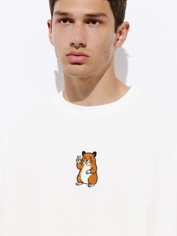 Pull&Bear Shirt in White