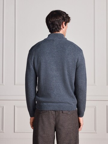 Next Pullover in Grau