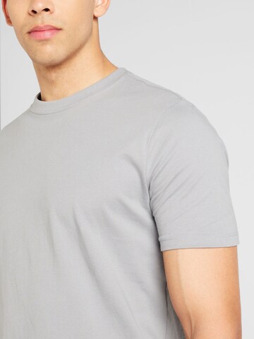 Maglietta 'EVERYDAY' di GAP in grigio