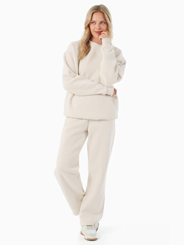 Organication Sweatshirt in White