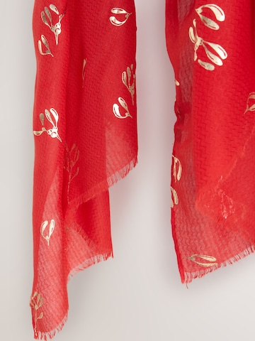 Next Shawl in Red