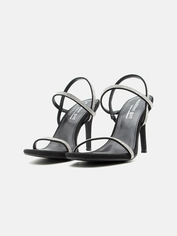 Sandalo 'Wise-R' di Madden Girl in nero