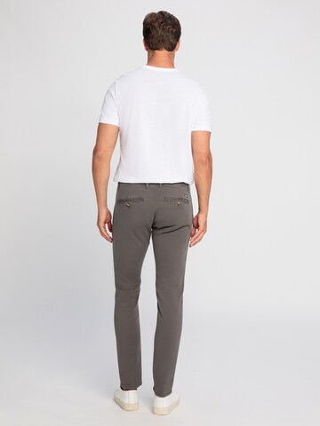 CROSS JEANS Tapered Hose in Grau