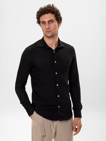 Antioch Regular Fit Skjorte i sort: forside