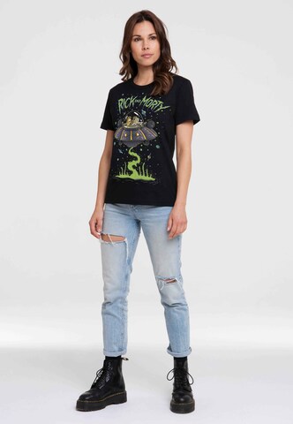 LOGOSHIRT Shirt 'Rick & Morty - Raumschiff' in Zwart