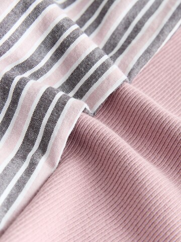 Shorty self. en rose