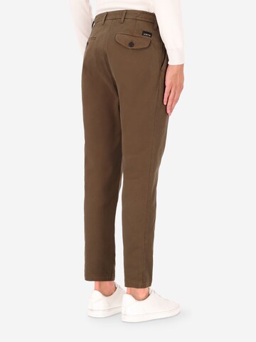 Distretto12 Slim fit Pleat-Front Pants 'Rio Pence T. Giron' in Brown