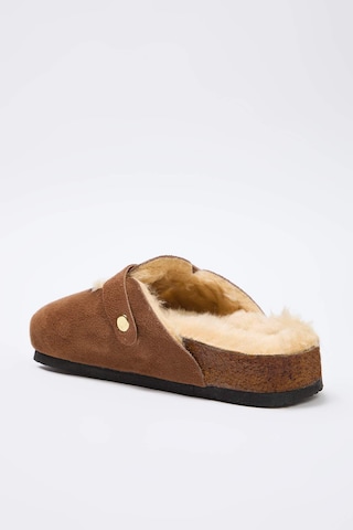 Trendyol - Zapatos abiertos en marrón