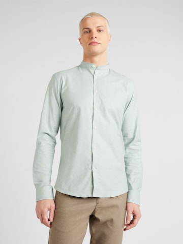 Lindbergh جينز ضيق الخصر والسيقان قميص بلون أخضر: الأمام