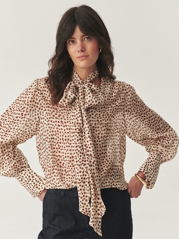 TATUUM Blouse in White: front