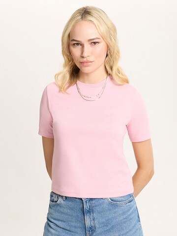 CROSS JEANS T-Shirt '56173' in Pink: Vorderseite