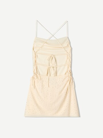Rochie de la Bershka pe bej