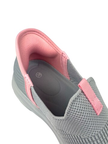 Chaussure basse 'Sneaker' Kumixi en gris