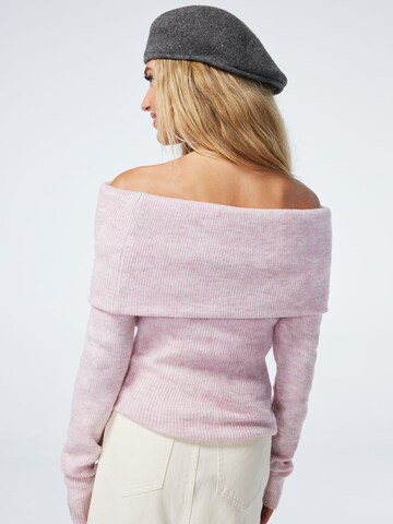 Pull-over 'Leonie' ABOUT YOU x Emili Sindlev en rose