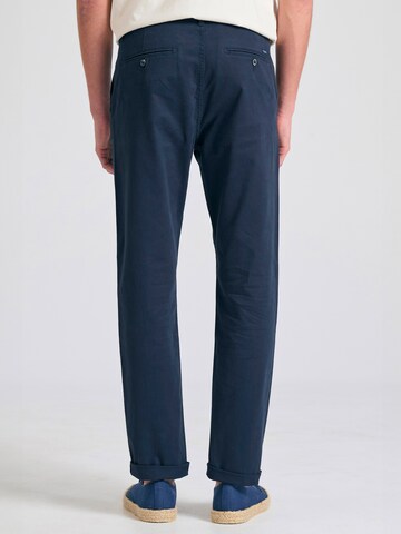 Regular Pantalon chino Funky Buddha en bleu