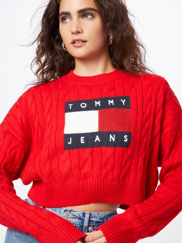 Pull-over Tommy Jeans en rouge