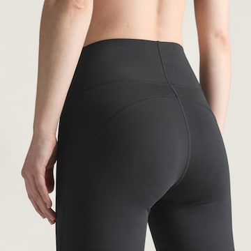 ADIDAS BY STELLA MCCARTNEY Skinny Sportnadrágok 'Yoga 7/8' - fekete
