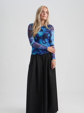 Peppercorn - Top 'Safina' em azul