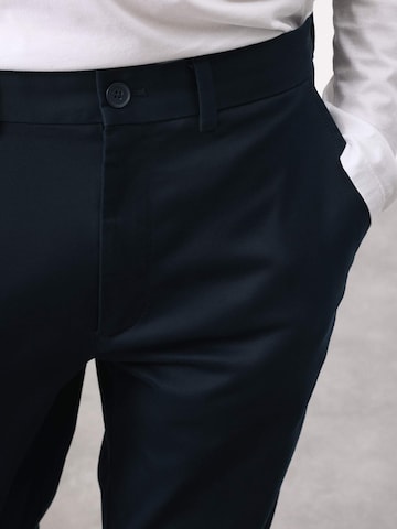 Marks & Spencer Slimfit Chino in Blauw
