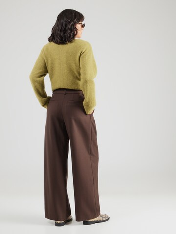& Other Stories Широкий Брюки со складками 'Hanni' в Коричневый