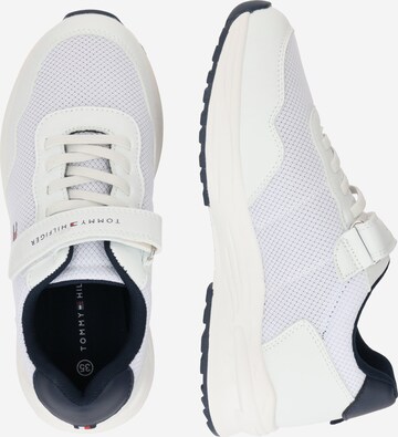 TOMMY HILFIGER Sneaker i vit