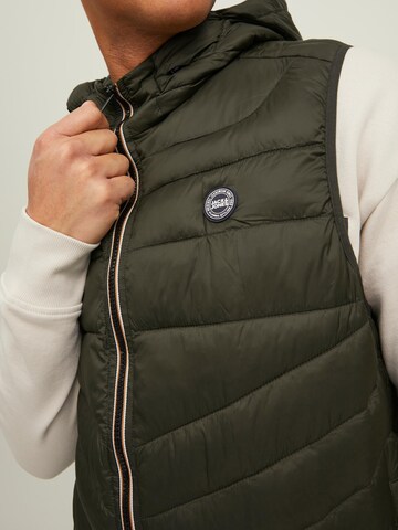 Gilet 'Hero' JACK & JONES en vert