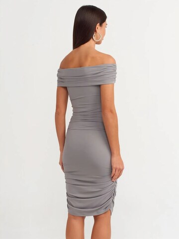 Dilvin Dress in Grey