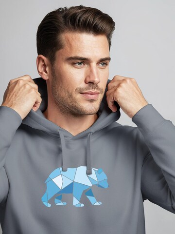 Neverless Sweatshirt 'Bär Polygon Blau' in Grey