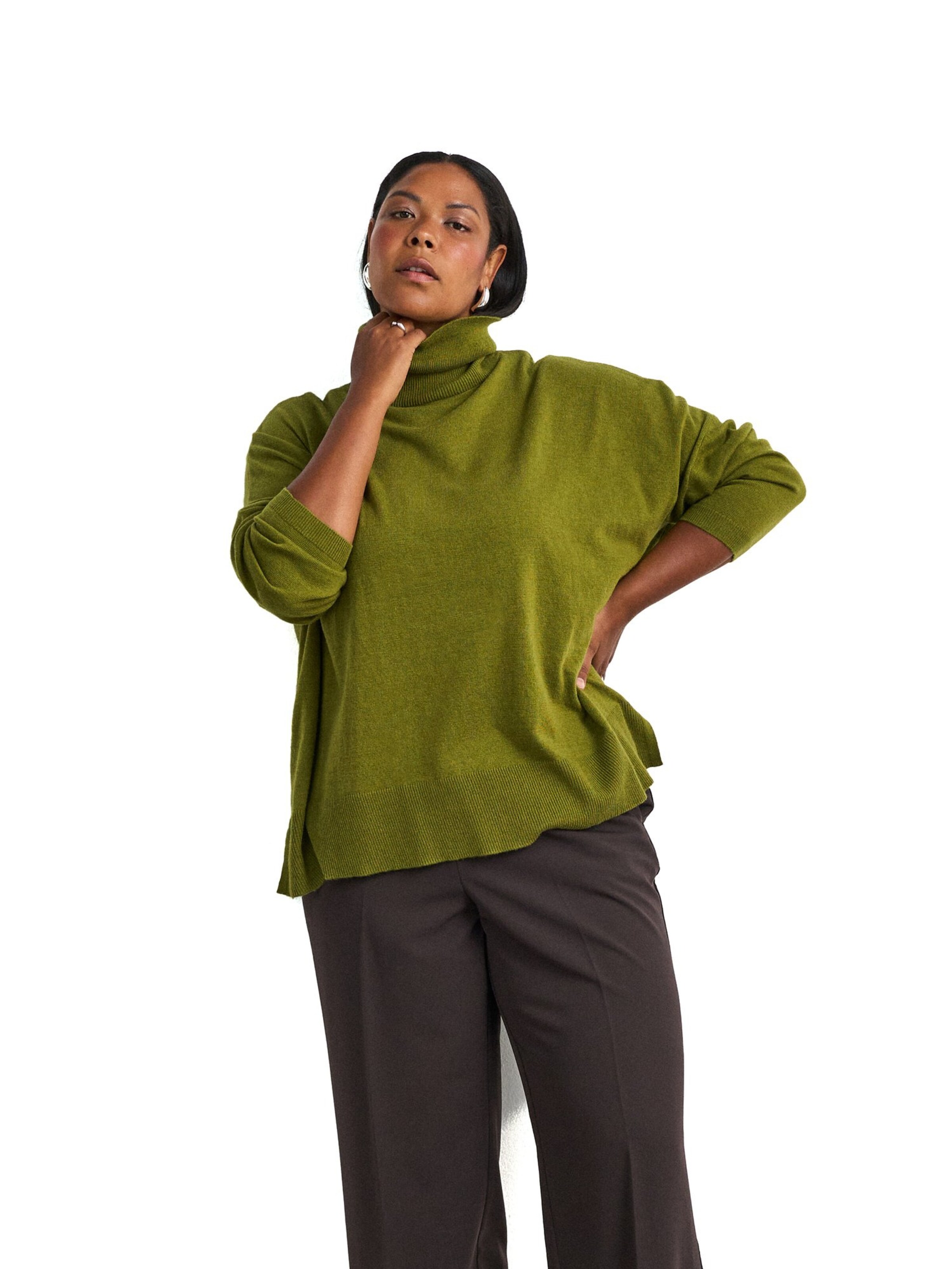 Pullover 'MAUTUMN' di Zizzi in verde: frontale