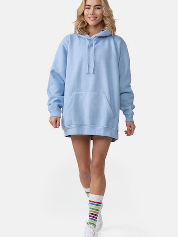 Worldclassca Sweatshirt in Blue: front