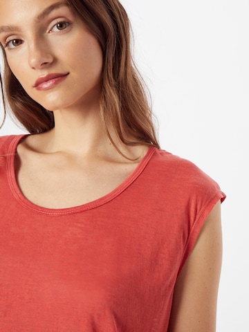Marika Функциональная футболка 'DIAMOND' в Красный