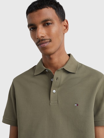 TOMMY HILFIGER Poloshirt in Grün