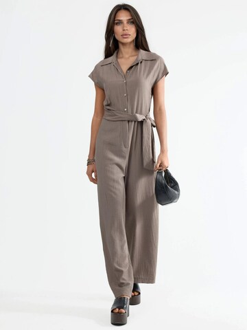 Busem Jumpsuit in Brown