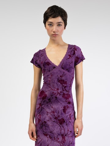 BROKE + SCHÖN Kleid‌ in Lila: Vorderseite