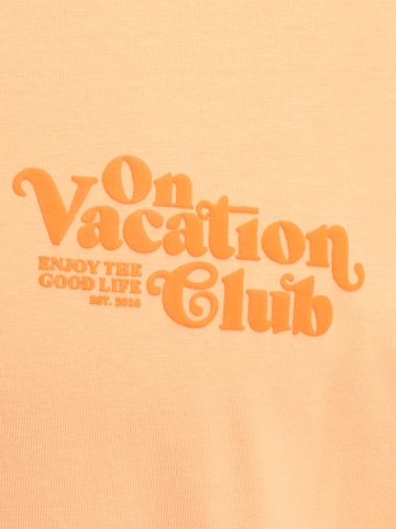 On Vacation Club T-Shirt 'Enjoy' in Orange