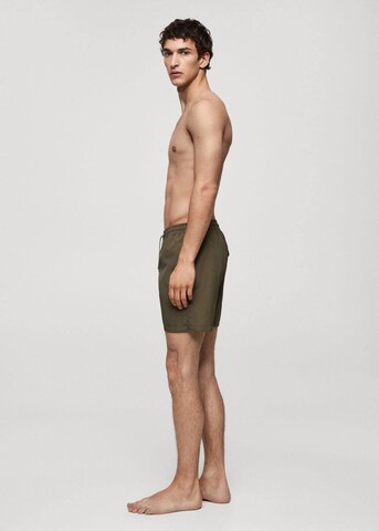 MANGO MAN Badehose 'Liso' in Grün
