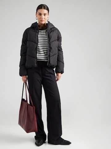 Veste mi-saison 'ONAGNETE' ONLY en noir