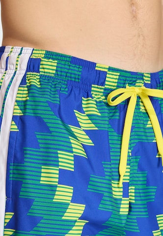 ADIDAS SPORTSWEAR - Bermudas en amarillo