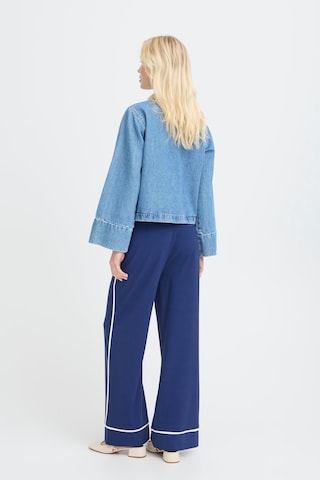 b.young Overgangsjakke i blå