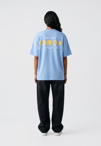 On Vacation Shirt 'Chill Out' in Blue