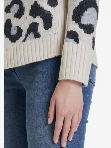 Betty Barclay Sweater in Beige