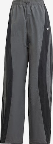 Loosefit Pantaloni de la ADIDAS ORIGINALS pe gri: față